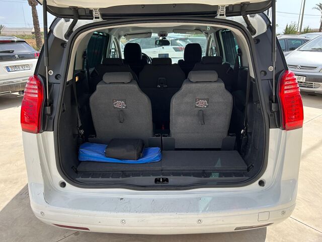 PEUGEOT 5008 STYLE 1.6 HDI AUTO SPANISH LHD IN SPAIN 91000 MILES 7 SEATS 2015